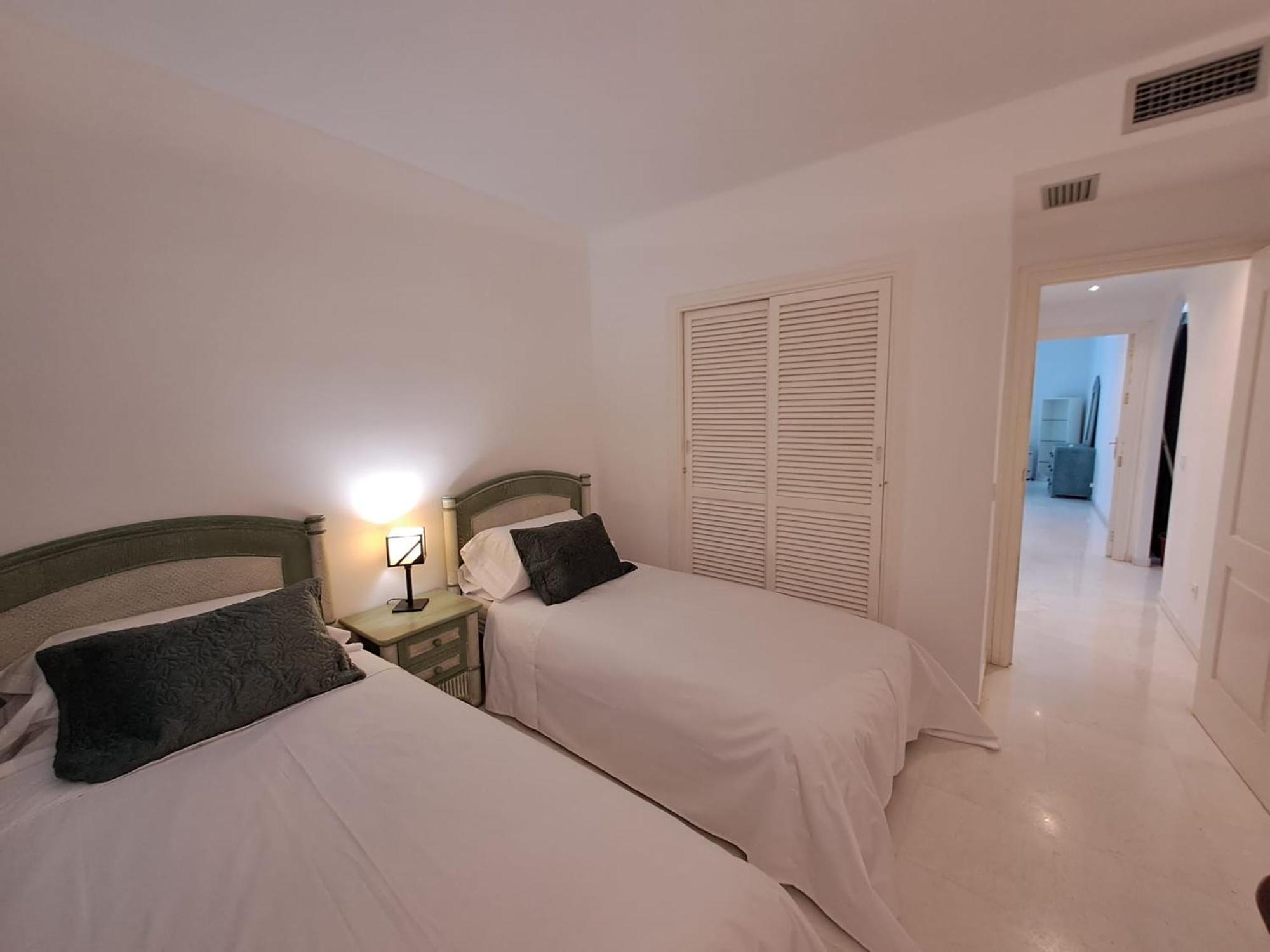 Luminous Apartment In Playas Del Duque , Puerto Banus By Holidays & Home 마르베야 외부 사진