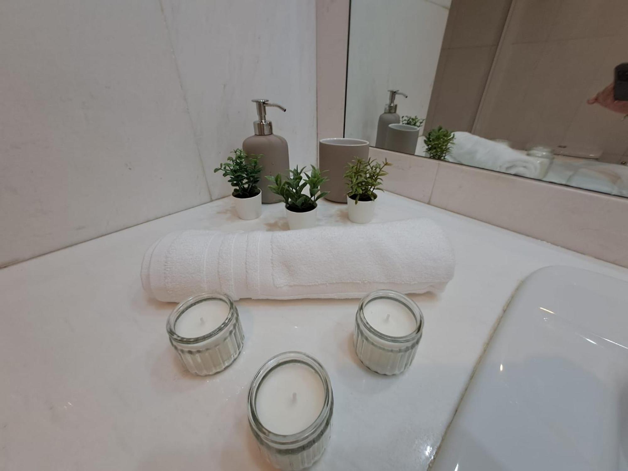 Luminous Apartment In Playas Del Duque , Puerto Banus By Holidays & Home 마르베야 외부 사진