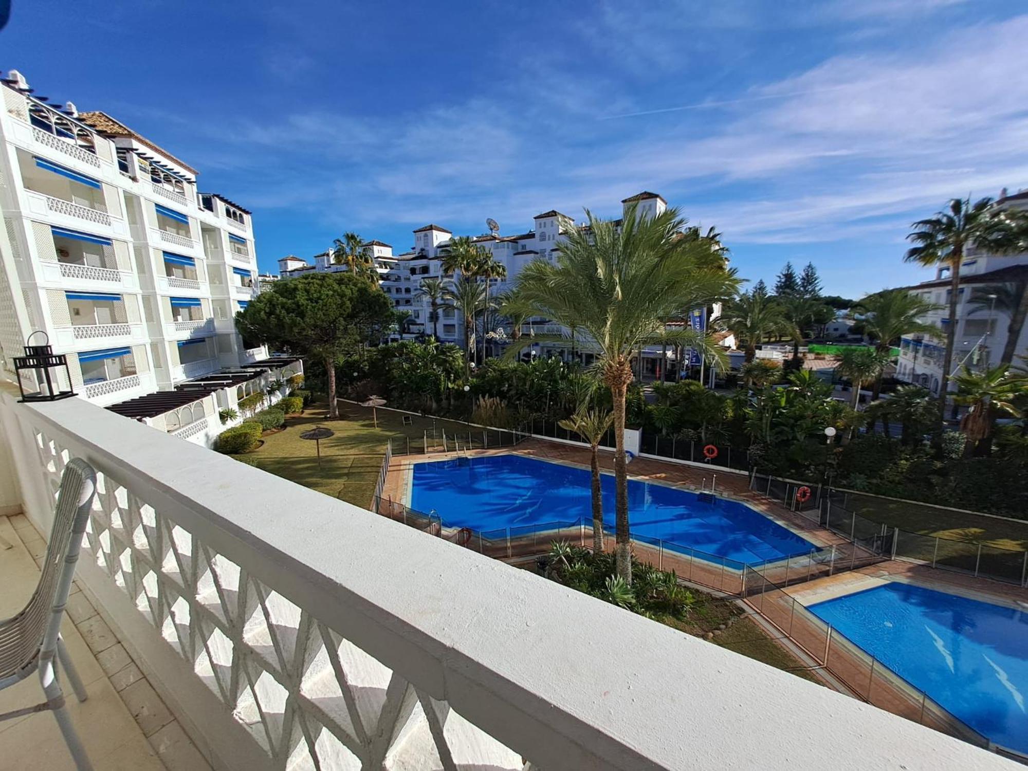 Luminous Apartment In Playas Del Duque , Puerto Banus By Holidays & Home 마르베야 외부 사진